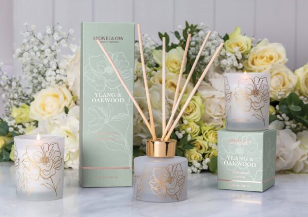 Day Flower - Ylang & Oakwood - Scented Candle