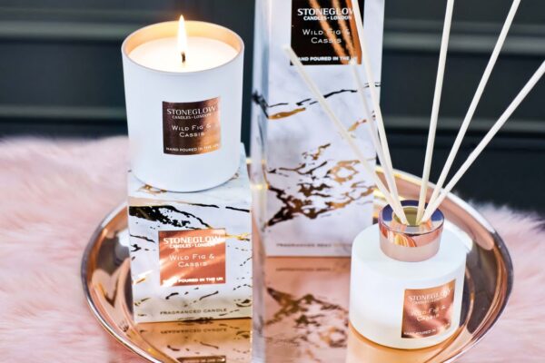 70402-1_1dbb2ddb-db8e-45c2-ab7a-e32f6a62a0c5-1.jpg Luna - Wild Fig & Cassis - Scented Candle - Boxed Tumbler