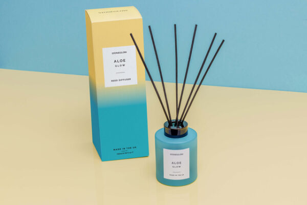 Aloe-Glow-Sol-Collection-Lifestyle-36__46236-1.jpg Sol - Aloe Glow - Scented Diffuser 130ml - Blue Glass